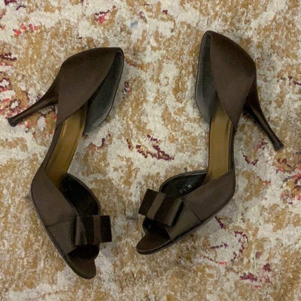 Stuart Weitzman peep toes - Picture 2 of 9